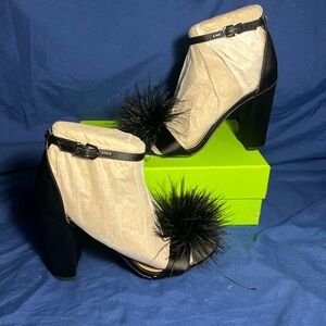 Sam Edelman- YARO FEATHER, BLK STN, 8 women QS